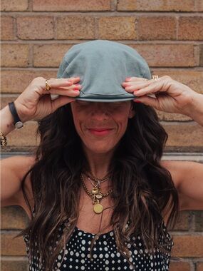 European Grandpa Chic • Vintage Sage Green/Grey Newsboy Cap